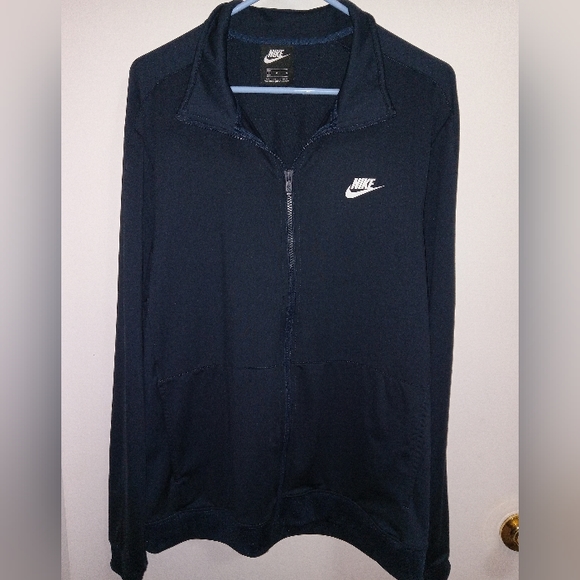 Mens Nike Light Zip Up Jacket New Without Tags From Smoke Free Home - Picture 2 of 6